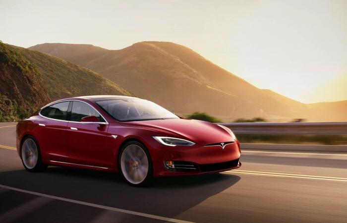 تيسلا تُطلق نسخة جديدة من Tesla Model S بسعر يبدأ من 80 ألف دولار !