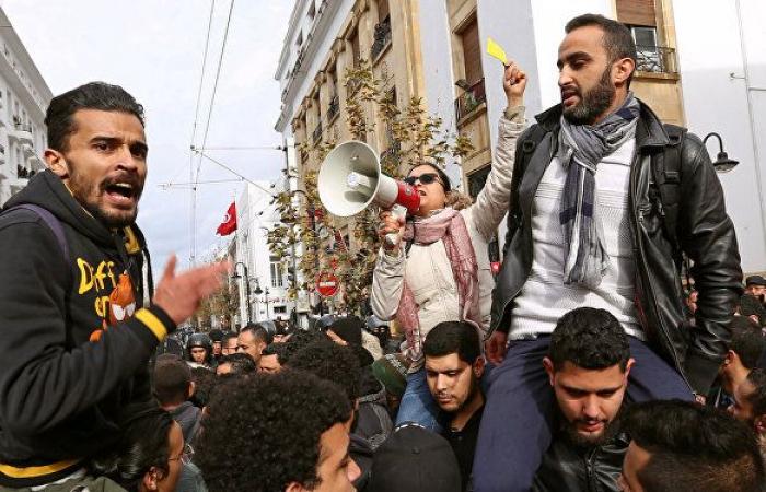 تونس... تهديدات بانتحار جماعي من عاطلين عن العمل