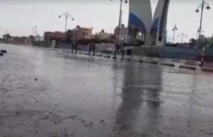 محافظ القاهرة يوجه بنشر معدات شفط مياه الأمطار بالشوارع