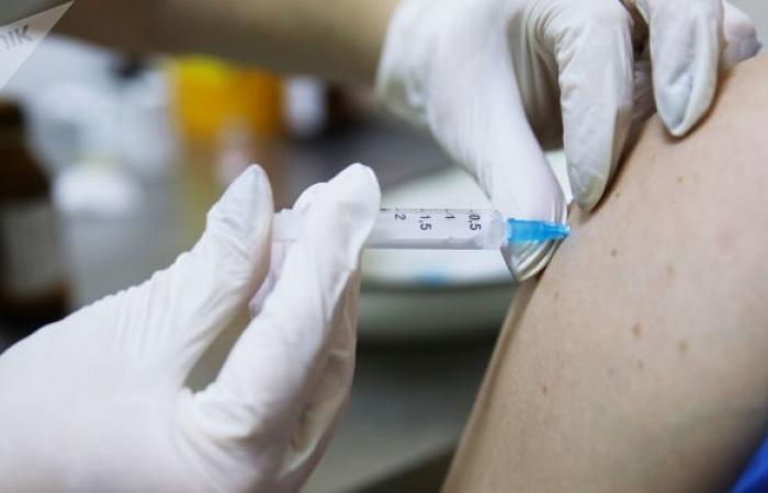صحيفة: دبلوماسيون أمريكيون في روسيا يطلبون التطعيم بلقاح "سبوتنيك V"
