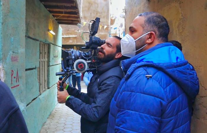المخرج رؤوف عبد العزيز ينتهى من تصوير نصف أحداث "الطاووس".. صور