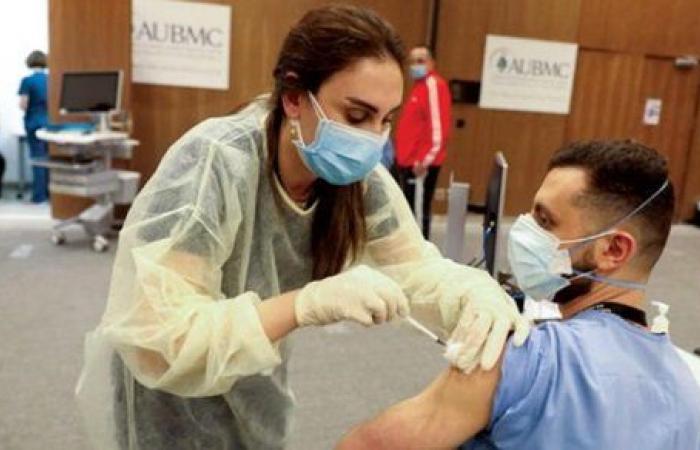 خرق لحملة التطعيم.. تلقيح نواب في لبنان يثير أزمة.. والبنك الدولي يهدد بإجراء حاسم