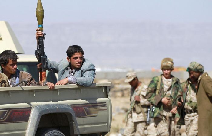 إرهاب «الحوثي» مستمر.. «الميليشيا» تستهدف المدنيين في مأرب بصاروخ باليستي