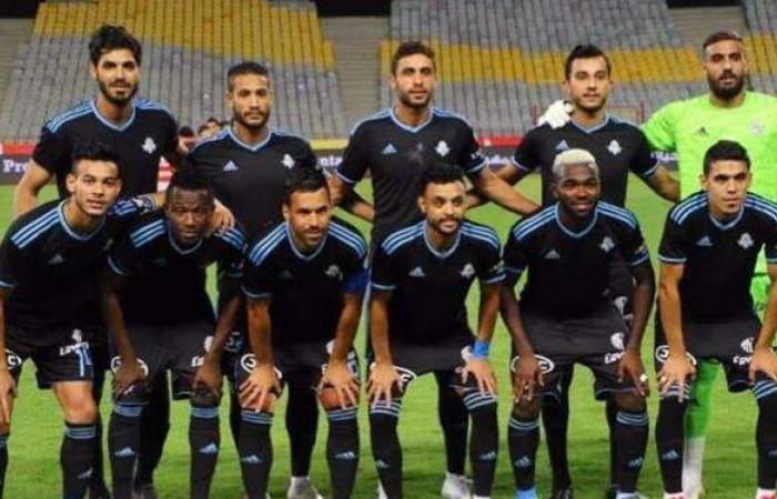 الكاف يعلن موعد وحكام مباراة الرجاء المغربي وبيراميدز