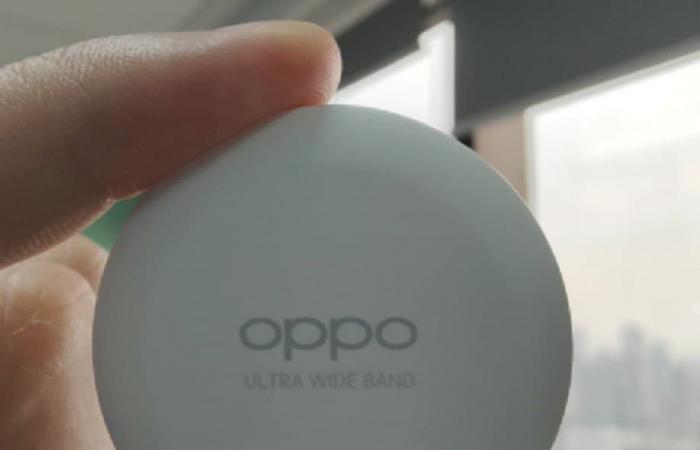 تسريب جهاز التعقب الذكي من Oppo