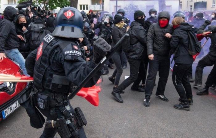 برلين: إصابة 50 شرطياً واعتقال 250 في أحداث شغب