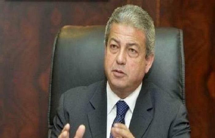 وزير الرياضة السابق يعلق على أزمة التحكيم في الدوري