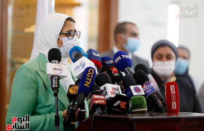 وزيرة الصحة: فرق بـ 27 محافظة لتطعيم أصحاب الأمراض المزمنة بالمستشفيات