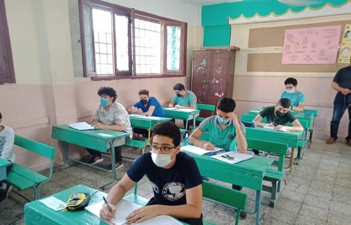 محافظ القاهرة يتفقد امتحانات الإعدادية ويشدد على الإجراءات الاحترازية
