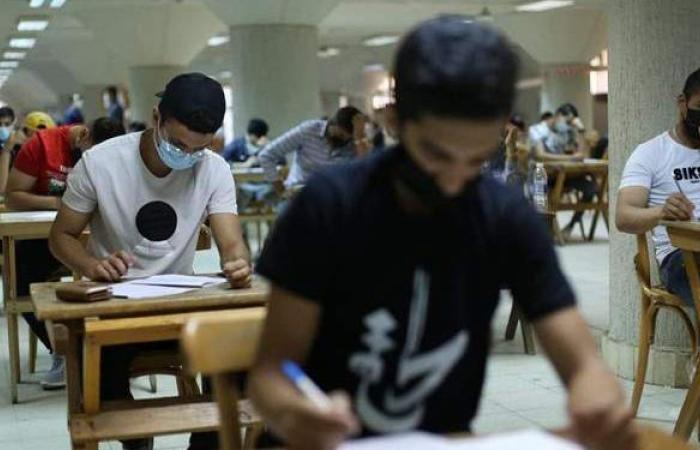 4343 طالبا يؤدون الامتحانات بكلية الحقوق جامعة جنوب الوادي