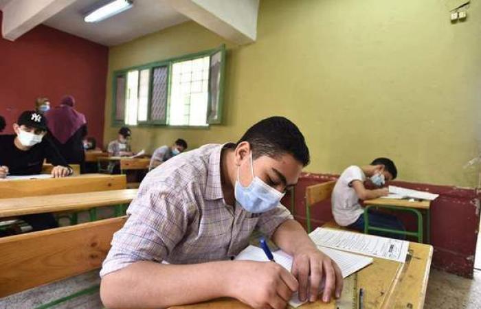 398 معلما يشاركون فى تصحيح امتحانات الشهادة الإعدادية بشمال سيناء
