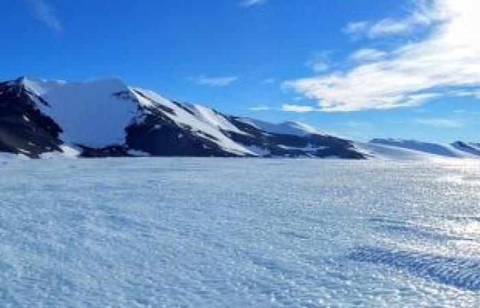 العلماء يحذرون: الأرض تفقد ما يكفى من الجليد سنويا بما يملأ بحيرة كبرى