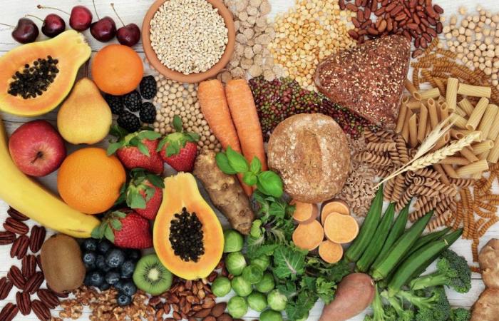 6 أطعمة غنية بالألياف تساعد على تعزيز صحة الجهاز الهضمي