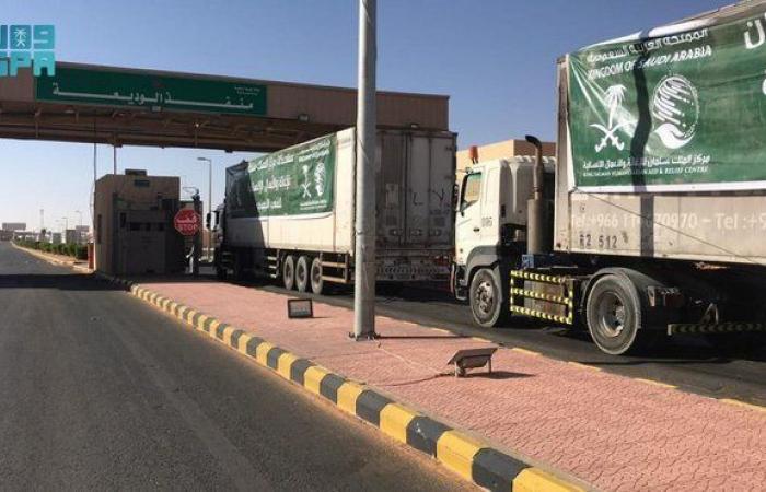 عبور 11 شاحنة سعودية منفذ الوديعة متوجهة لعدة محافظات يمنية