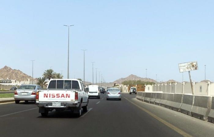 الزحام يعكر صفو طلاب جامعتين بالمدينة