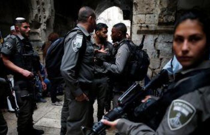 الاحتلال الإسرائيلى يعتقل فلسطينيين فى القدس والخليل