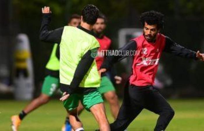 الحماس يسيطر على تدريبات الاتحاد السكندرى وتنافس كبير بين اللاعبين.. صور