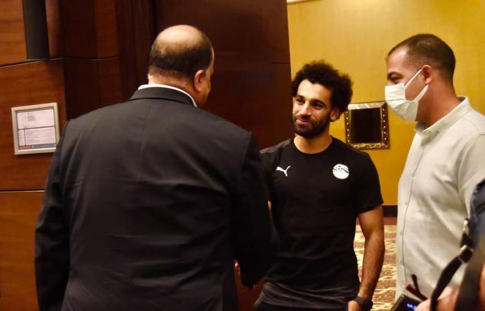 محمد صلاح يدعم سلة الاتحاد السكندرى قبل المشاركة بالبطولة العربية.. فيديو وصور