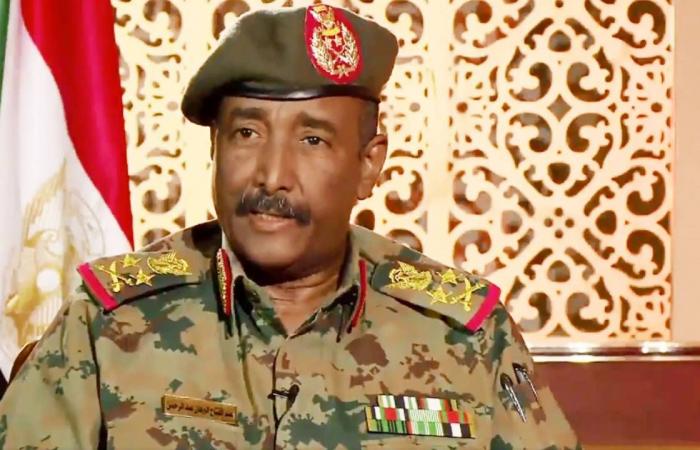 «البرهان» يعلن حالة الطوارئ في السودان وحل مجلسي السيادة والوزراء