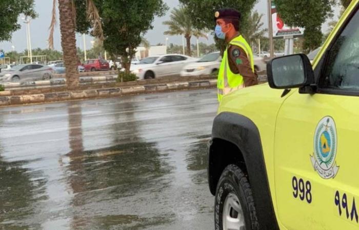 «مدني الباحة» ينقذ رجلًا انجرفت مركبته في سيول وادي العقيق