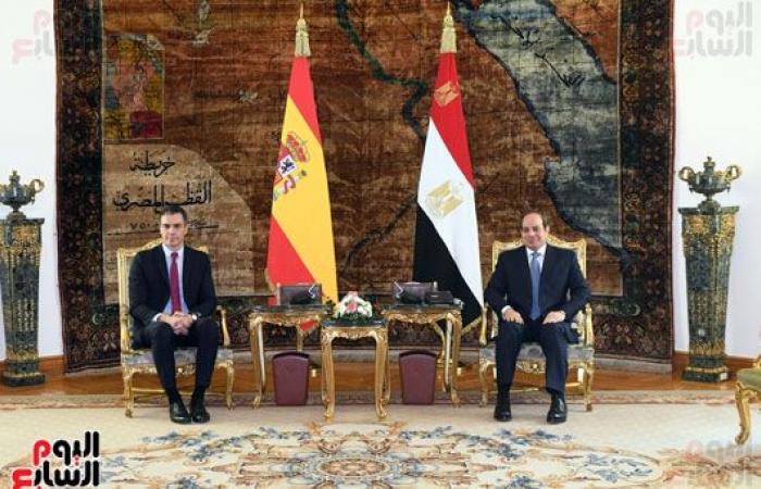 رئيس وزراء إسبانيا للرئيس السيسي: سنكون سعداء جدا لاستقبالكم فى بلدنا