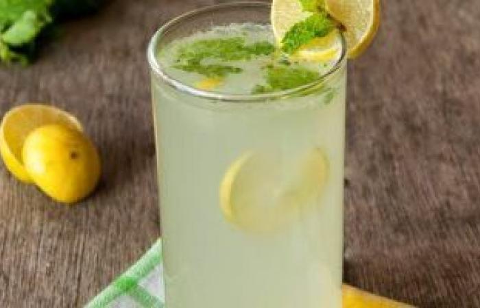 كيف تجعل مشروب الليمون الساخن علاجا لنزلات البرد؟