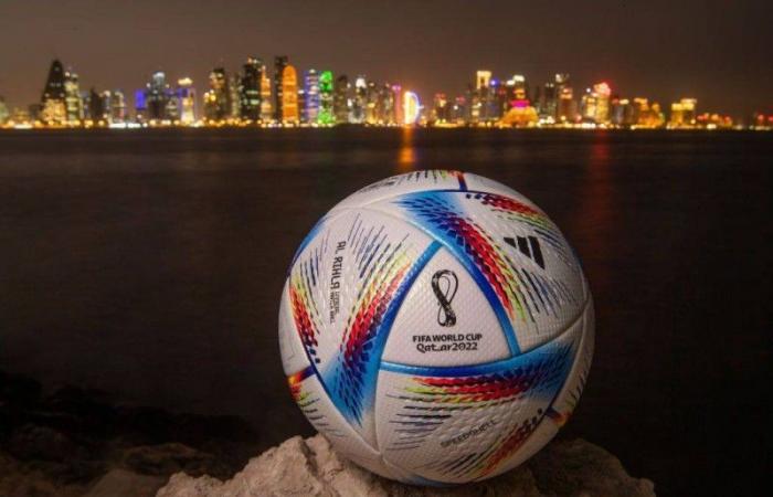 «الفيفا» يبث ويؤرشف بطولات كرة القدم عبر منصة رقمية