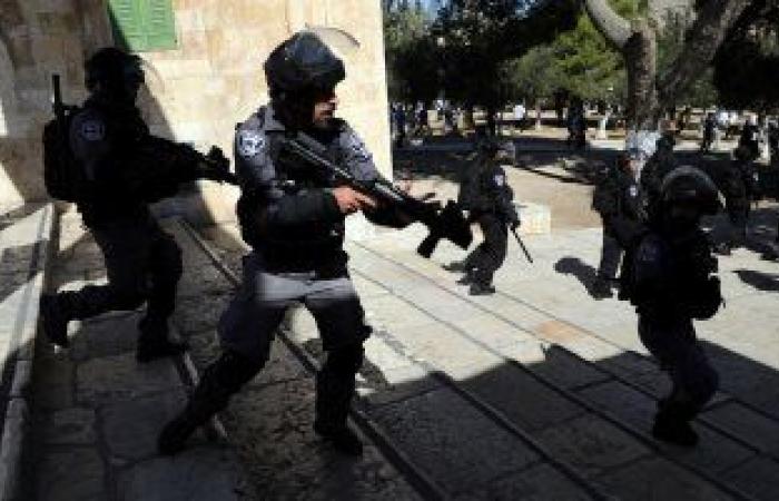 قوات الاحتلال الإسرائيلى تعتقل 21 فلسطينيا من أنحاء الضفة الغربية