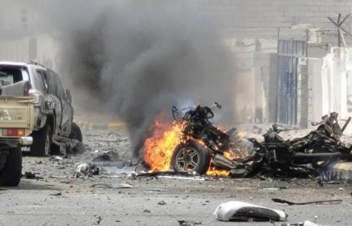 نجاة مسؤول أمني..مفخخة حوثية تقتل 5 في عدن