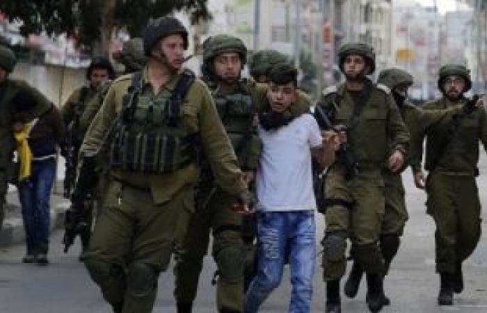 الاحتلال الإسرائيلى يقتحم بلدة "بيت أمر" بالخليل ويصيب 3 فلسطينيين بينهم معاق