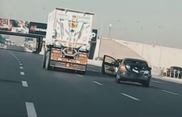 القصة الكاملة لفيديو قائد سيارة طريق السويس من بيانات النيابة
