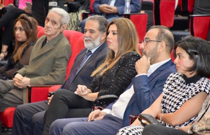 تكريم محسن محي الدين في حفل جوائز " الأفضل العربية "