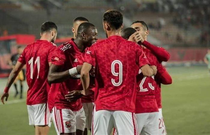 محمد عبد المنعم يغيب عن مباراة الأهلي وفاركوالجمعة 16/ديسمبر/2022 - 10:49 م
الدوري الممتاز,يغيب محمد عبد المنعم لاعب النادي الاهلي، عن مباراة المارد الاحمر وفاركو القادمة بالدوري لتراكم الإنذرات