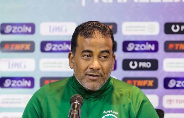 مساعد مدرب الأخضر: مواجهة عمان صعبة وهدفنا التأهل