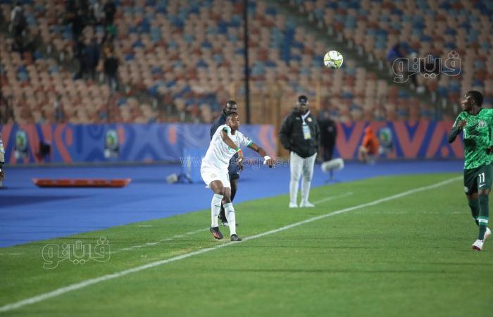 أمم أفريقيا للشباب، افتتاح هزيل والفراعنة يخسرون نقطتين أمام أضعف الفرق (صور)الأحد 19/فبراير/2023 - 10:44 م
انطلقت اليوم بطولة أمم أفريقيا للشباب تحت 20 سنة التي تستضيفها مصر خلال الفترة من 19 فبراير إلى 11 مارس المقبل، حيث أقيم حفل الافتتاح في إستاد القاهرة.