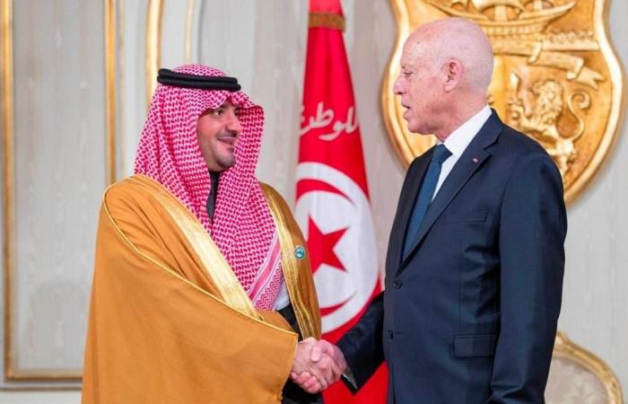 الرئيس التونسي يستعرض مع وزير الداخلية السعودي التعاون الأمني بين البلدين