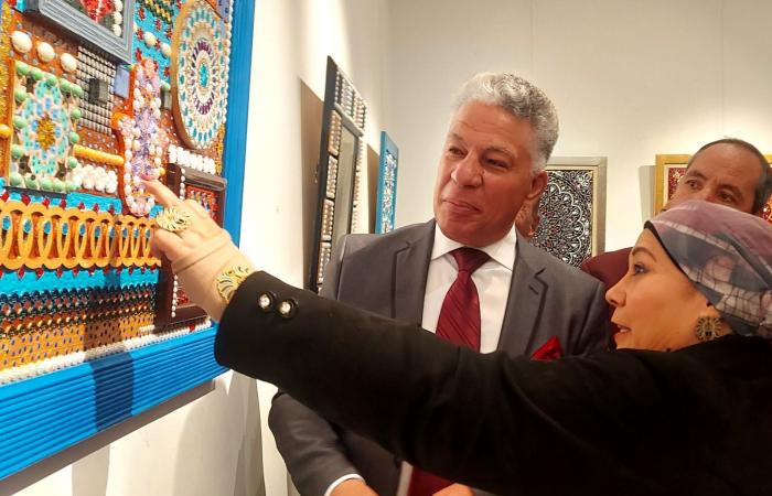 'مراحل محسن سري الفنية' في معرض بثقافة بورسعيد