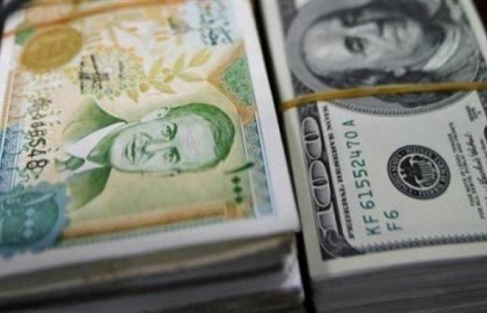 تراجع سعر الدولار أمام الليرة السورية ختام تعاملات اليوم السبت