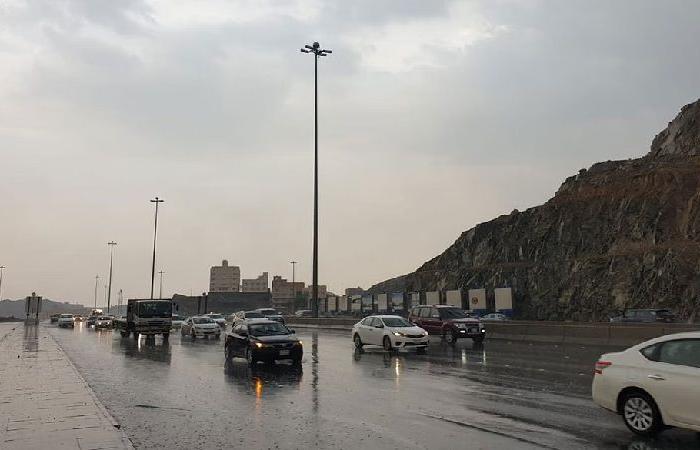 المدني يحذر من أمطار رعدية بمعظم المناطق