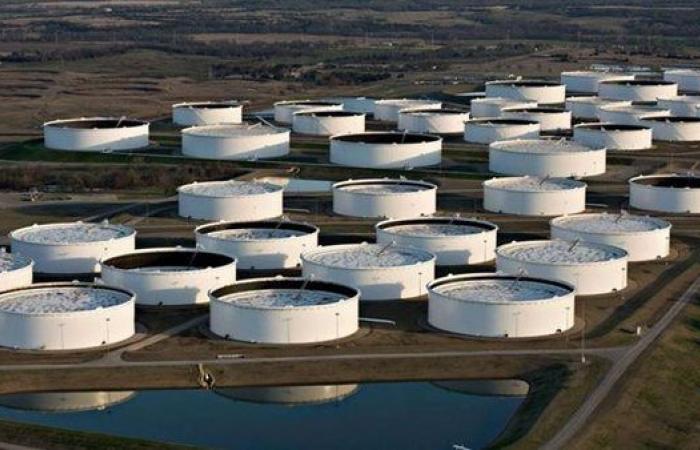 زيادة في مخزون النفط الأمريكي بمقدار 5.5 مليون برميل خلال الأسبوع الماضي