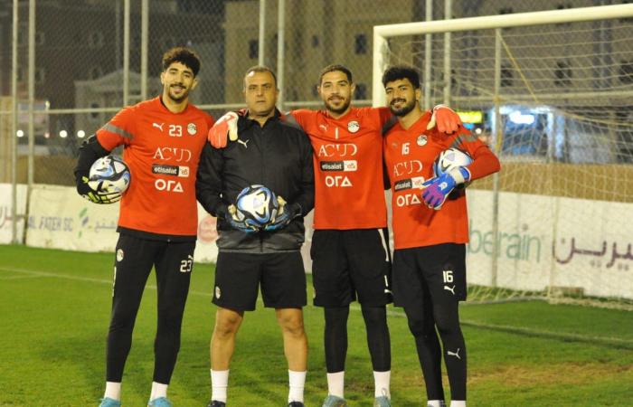 المنتخب الأولمبي يختتم تدريباته للقاء الإمارات في بطولة غرب آسياالثلاثاء 19/مارس/2024 - 11:02 م
اختتم المنتخب الأولمبي تدريباته فى مدينة الاحساء استعدادا لنظيره الإماراتى غدا الساعة العاشرة بتوقيت القاهرة فى الجولة الأولى ببطولة غرب آسيا