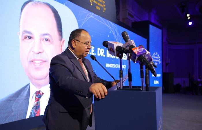 انطلاق قمة مصر للأفضل بحضور وزيري المالية والتضامن الاجتماعي ورئيس المتحدة للخدمات الإعلامية