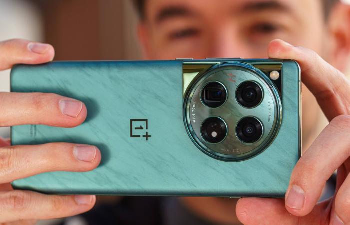 ظهور المزيد من التفاصيل المسربة حول كاميرات هاتف OnePlus 13