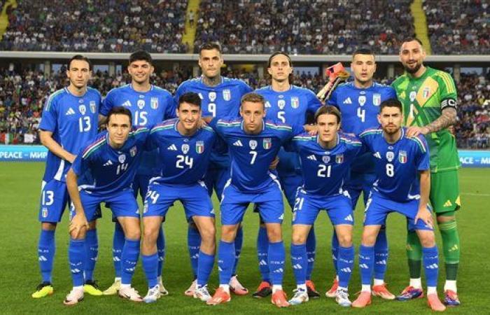يورو 2024، قناة مجانية تنقل مباراة إيطاليا وألبانياالسبت 15/يونيو/2024 - 02:15 م
يورو 2024، يلتقي منتخب إيطاليا، مساء اليوم السبت، مع نظيره الألباني على ملعب سيجنال إيدونا بارك ضمن مواجهات دور المجموعات لبطولة أمم أوروبا.