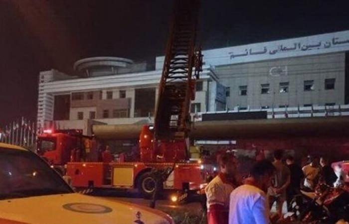 مصرع وإصابة أكثر من 129 شخصا بحريق مستشفى في إيران (فيديو)الثلاثاء 18/يونيو/2024 - 12:09 م
أفادت وكالات الأنباء الإيرانية بوفاة ما لا يقل عن 9 أشخاص في حريق بمستشفى قائم الخاص في رشت، شمالي إيران، بعد اشتعال النيران في المستشفى الذي يضم 250 سريرا فجر اليوم.