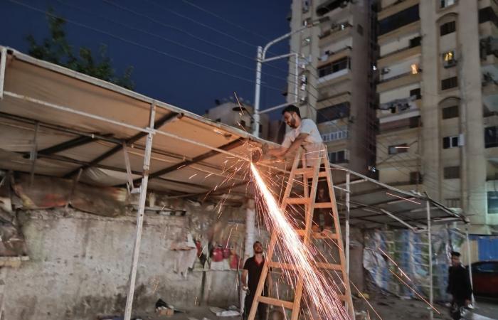 لمغالاته في الأسعار، إزالة منفذ بيع الخضراوات والفاكهة بشارع المطافي في المنصورةالثلاثاء 15/أكتوبر/2024 - 09:59 م
إزالة منفذ بيع الخضار والفاكهة المقام بشارع المطافي بجوار سور الحي