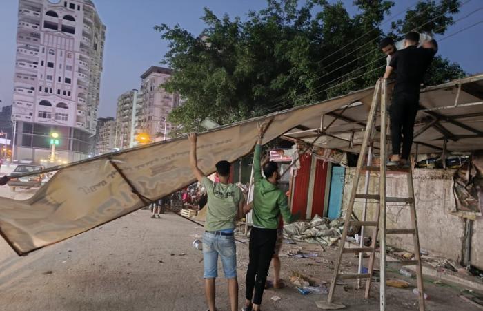 لمغالاته في الأسعار، إزالة منفذ بيع الخضراوات والفاكهة بشارع المطافي في المنصورةالثلاثاء 15/أكتوبر/2024 - 09:59 م
إزالة منفذ بيع الخضار والفاكهة المقام بشارع المطافي بجوار سور الحي