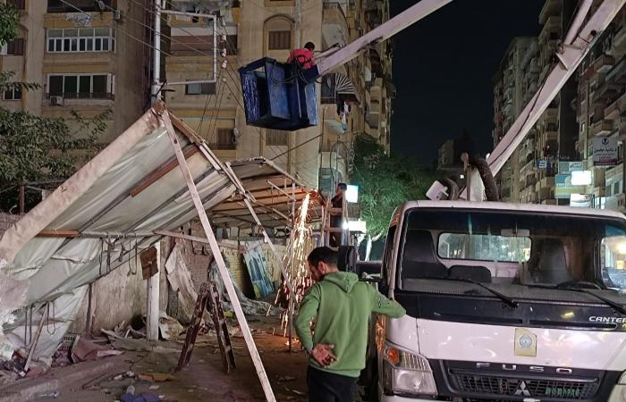 لمغالاته في الأسعار، إزالة منفذ بيع الخضراوات والفاكهة بشارع المطافي في المنصورةالثلاثاء 15/أكتوبر/2024 - 09:59 م
إزالة منفذ بيع الخضار والفاكهة المقام بشارع المطافي بجوار سور الحي