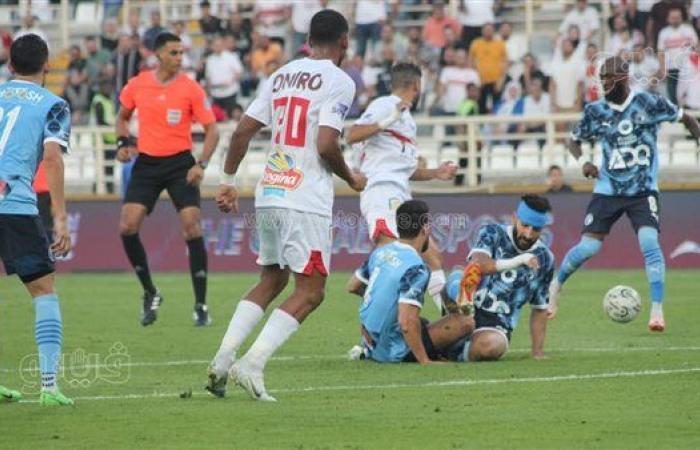 غيابات بالجملة للاعبي الزمالك أمام الأهلي بالسوبر المصريالأربعاء 23/أكتوبر/2024 - 01:49 م
وفي السطور التالية، نستعرض تشكيل الزمالك الأقرب لخوض مباراة الأهلي بعد تعافي عمر جابر من الإصابة وغياب مصطفى شلبي ودونجا بسبب الأزمة التي يمر بها الثنائي في الإمارات عقب مباراة بيراميدز.