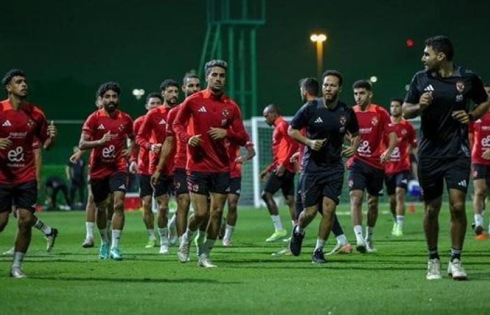 موعد أول مران للأهلي بعد التتويج بالسوبر المصريالجمعة 25/أكتوبر/2024 - 09:34 ص
يستأنف الفريق الأول لكرة القدم بالنادي الاهلي تدريباته غدا السبت بعد الحصول على راحة لمدة 24 ساعة عقب العودة من الامارات صباح اليوم عقب حصد لقب السوبرالمحلي للمرة الرابعة على التوالي.